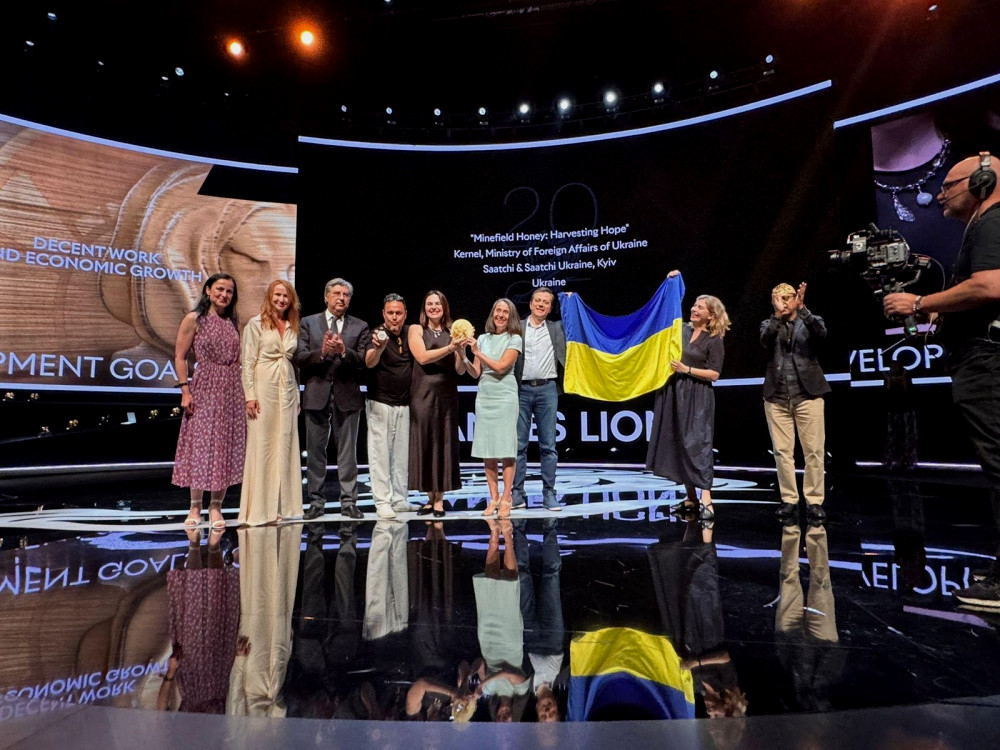 1596 image for slide