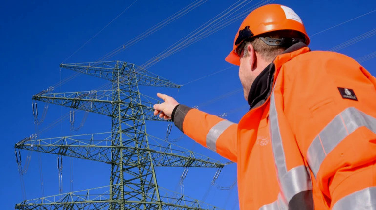 2099 image for slide